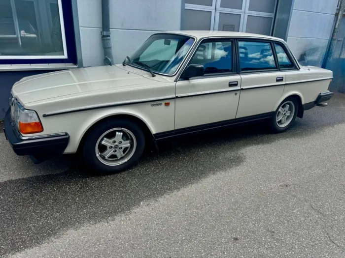 Volvo 240 / 244 H-Kennzeichen