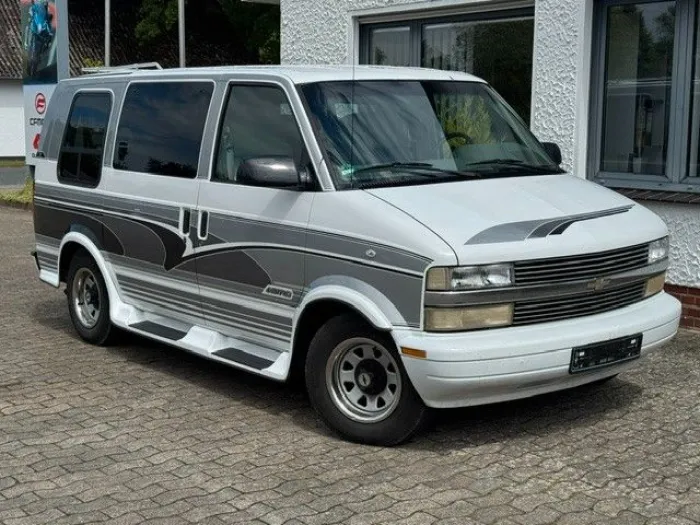 Chevrolet Astro 4.3 E OLYMPIC CHICAGO TRADEWINDS