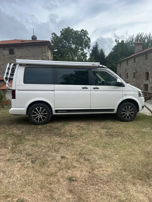 Volkswagen T5 California