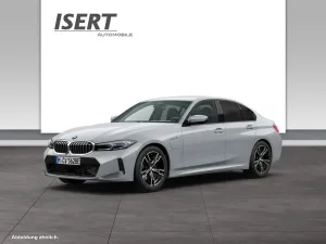 BMW 330e xDrive Lim. M Sport A.+adLED+DAB+LENKRADHZ.