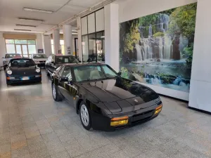 Porsche 944 allestimento S2, clima, sedili elett