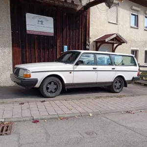 Volvo 240 Kombi*2,3L*Automatik*el.FH*2.Hd.*Tempoma*245