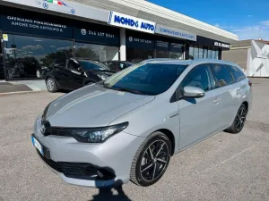 Toyota Auris Touring Sports 1.8 Hybrid Lounge