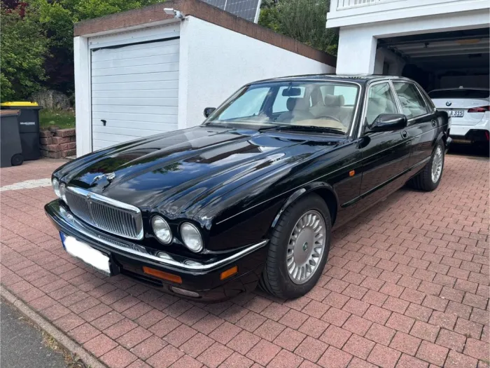 Jaguar XJ12 6.0 Autm.-Super Zustand-Schiebedach-Leder-