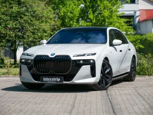 BMW i7 60 M 2026.MASSAGE.EXLOUNGE.PANO.AHK.(4JAHRE)