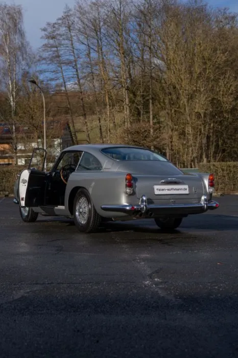 Aston Martin DB5