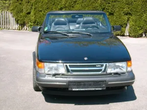 Saab 900
