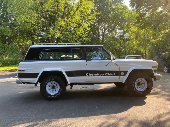 Jeep Cherokee chieff