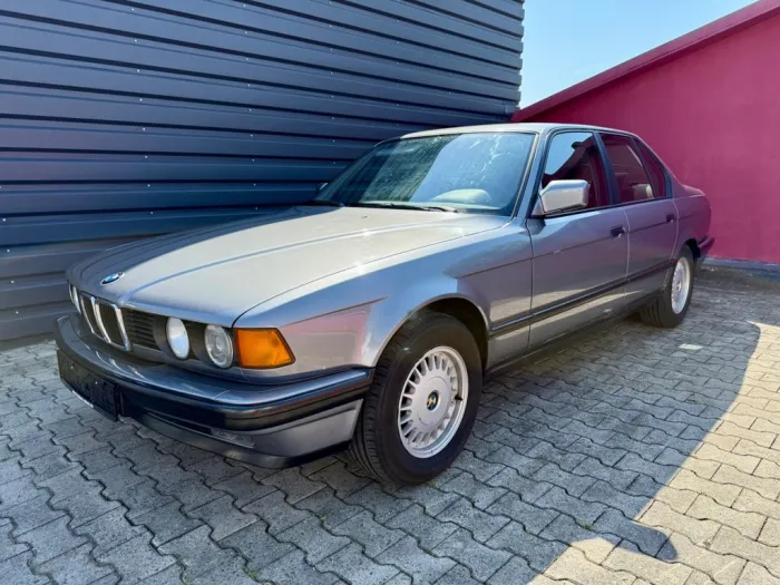 BMW 730