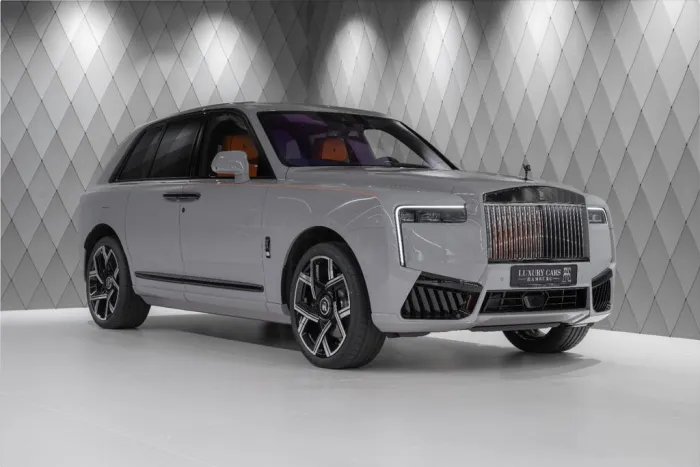 Rolls-Royce Cullinan BLACK BADGE 2026 GREY/ORANGE STARLIGHT