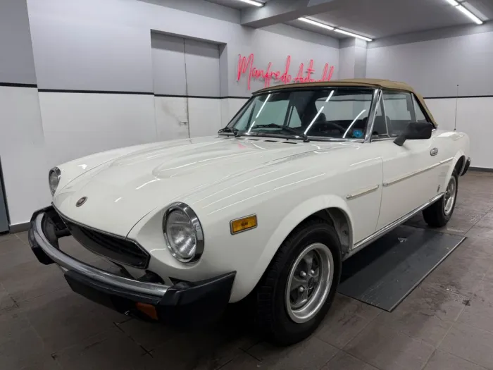 Fiat 124 Spider 2.0 Automatik/H-Kenzeiche/Verdeck-Neu
