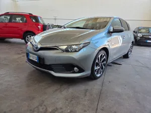 Toyota Auris 1.8 Hybrid Lounge