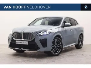 BMW iX2 eDrive20 M Sport / Sportstoelen / Achteruitr