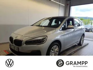 BMW 218i 2er Active Tourer - 218i Advantage +AHK+PDC