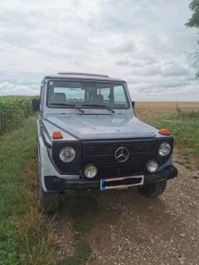Mercedes-Benz G 230