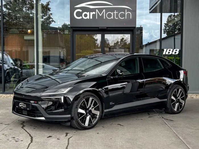 Polestar 4 Long Range Single Motor - PLUS - PILOT