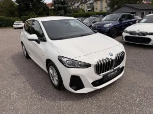 BMW 218i Active Tourer Aut M-SPORT / KAMERA /