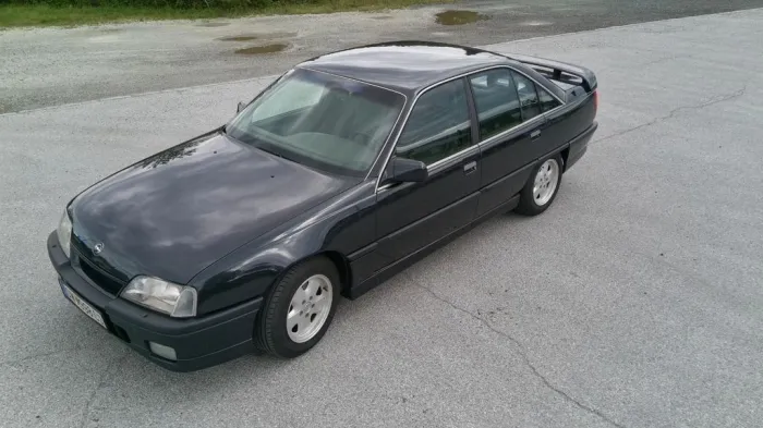 Opel Omega Omega 3000 24 V