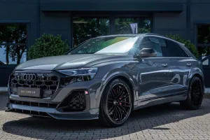 Audi Q8 60 TFSI e Competition 490pk, ABT, Nimbus grey