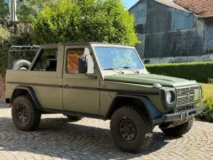 Mercedes-Benz G 230