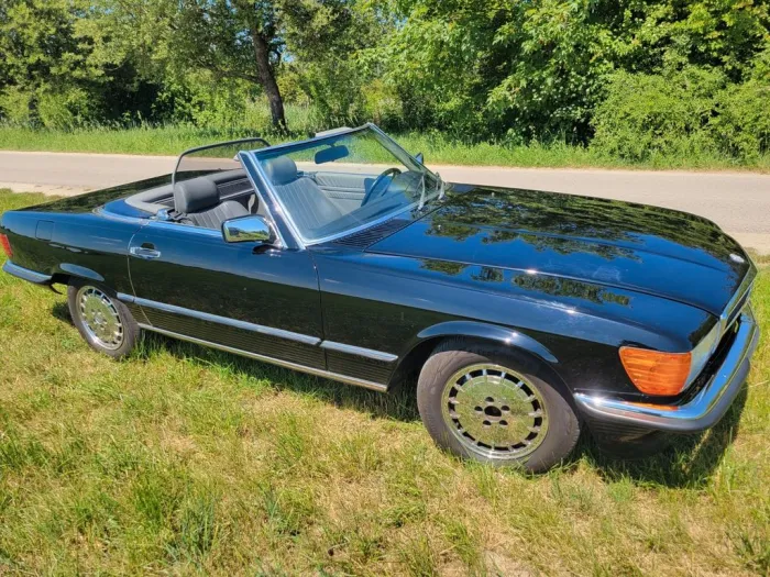 Mercedes-Benz SL 560