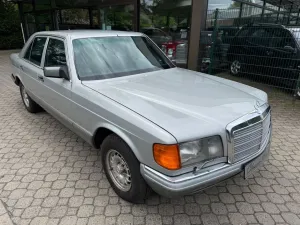 Mercedes-Benz 380 SE W126
