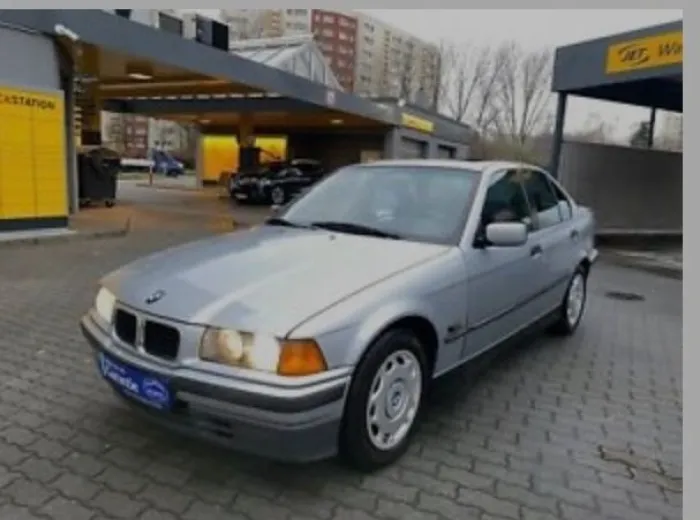 BMW 316i 