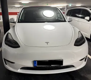 Tesla Model Y Long Range AWD - Weiß - AHK - 2 Radsätze