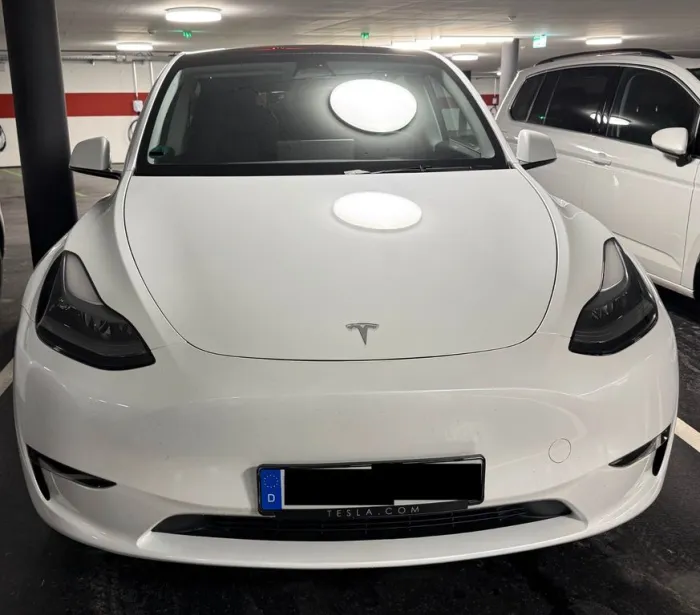 Tesla Model Y Long Range AWD - Weiß - AHK - 2 Radsätze