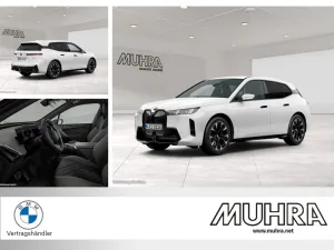 BMW iX xDrive45 M Sport 21