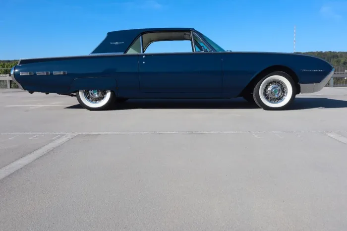 Ford Thunderbird