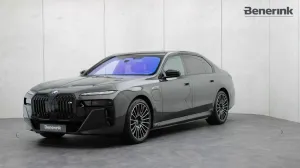 BMW M760e xDrive, Excl. Lounge, B&W, Sky L. Massage