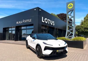 Lotus Eletre 600 GT SE Vollleder schwarz