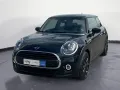 MINI One Klimaaut. PDC Sitzhzg. Vorn MF Lenkrad