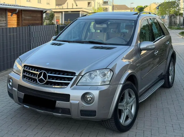 Mercedes-Benz ML 63 AMG SchiebiDach Voll