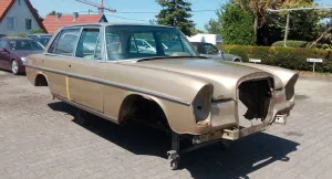 Mercedes-Benz S 300 / 300 SEL 3,5 / Rohkarosse