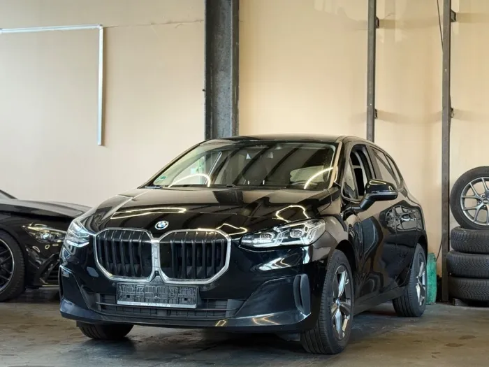 BMW 230e Xdrive Harman-Cardon/ Neues Model