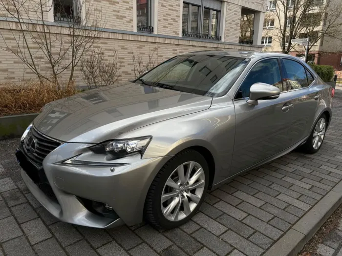 Lexus IS 300 Hybrid*LexusGarantie2031*Leder*LED*Execut