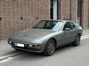 Porsche 924 S