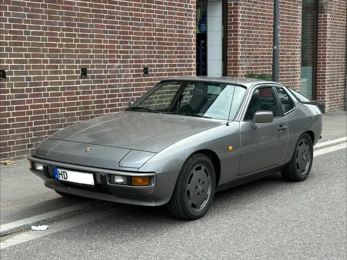 Porsche 924 S