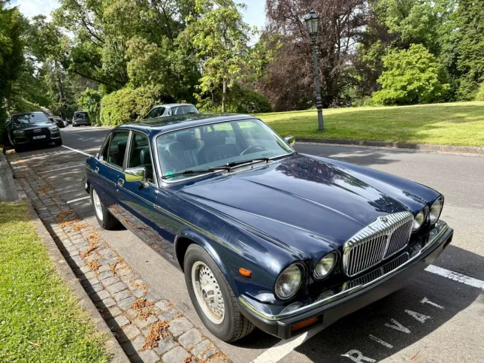Jaguar Daimler Double Six NEU AUFGEBAUT