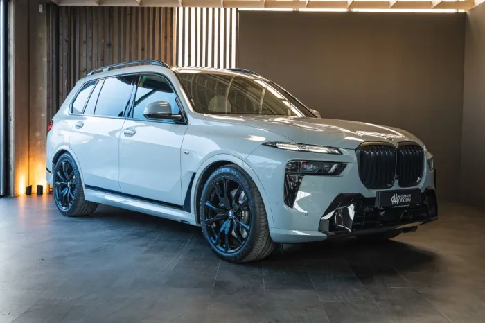 BMW X7 xDrive 40d - B&W - Sky-Lounge - 2026