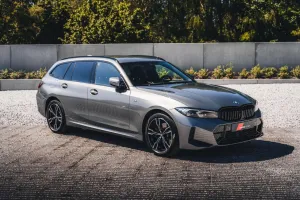 BMW 330 330e G21 Touring / Skyscraper Grau / M Packa