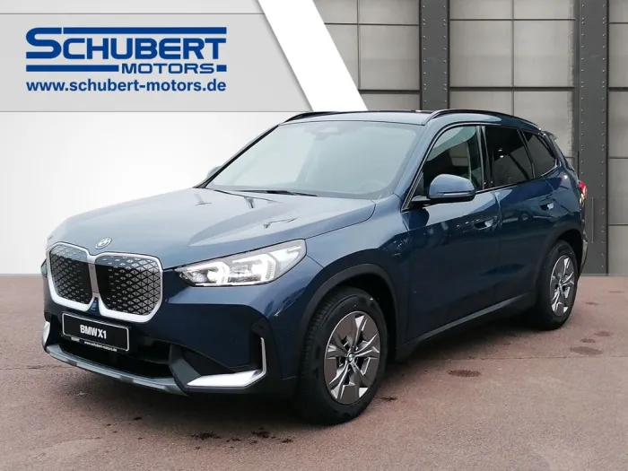 BMW iX1 eDrive20 Navi Digitales Cockpit LED SHZ