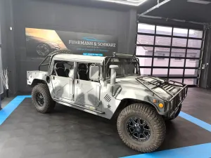 Hummer M998