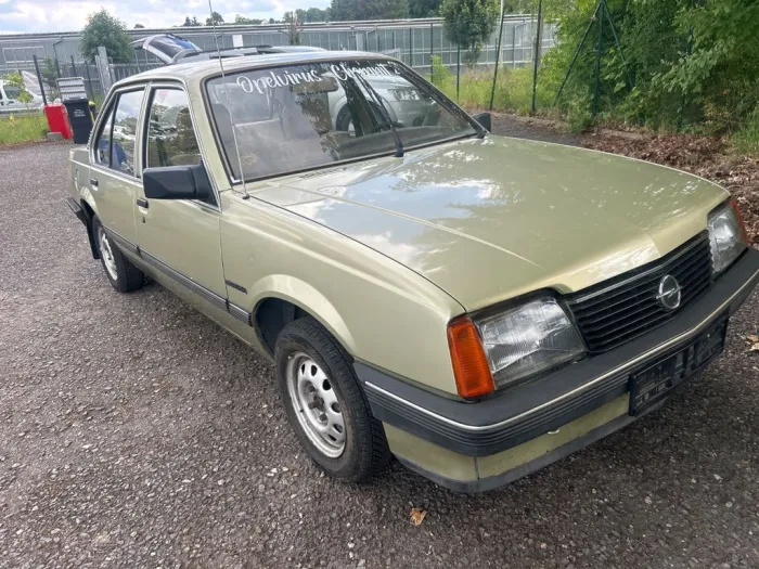 Opel Ascona ,Schiebedach , Automatikgetriebe. Bj 1984