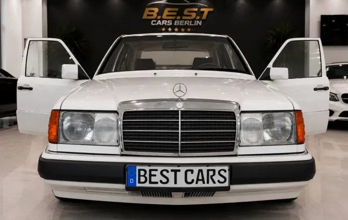 Mercedes-Benz E 230 ONLY 50Tkm !!! AUS ERST BESITZ !!!