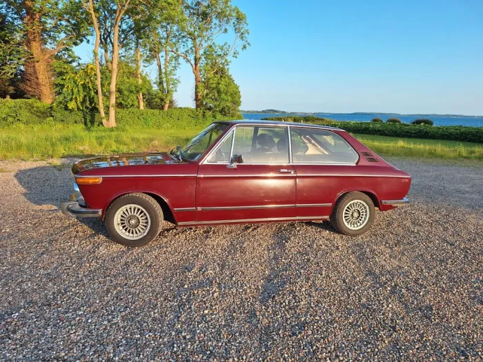 BMW 2002 Touring