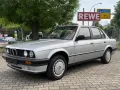 BMW 316 i E30 / 1.HAND / SCHIEBEDACH/ KEIN ROST