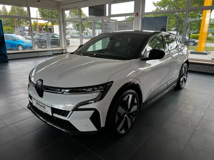 Renault Megane E-TECH Techno 220 Comfort Range